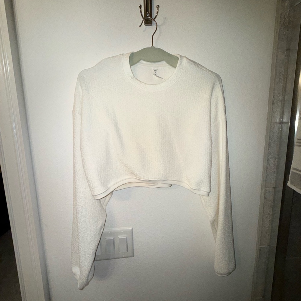 SET! Alo Yoga Cream Cropped Top & Pant